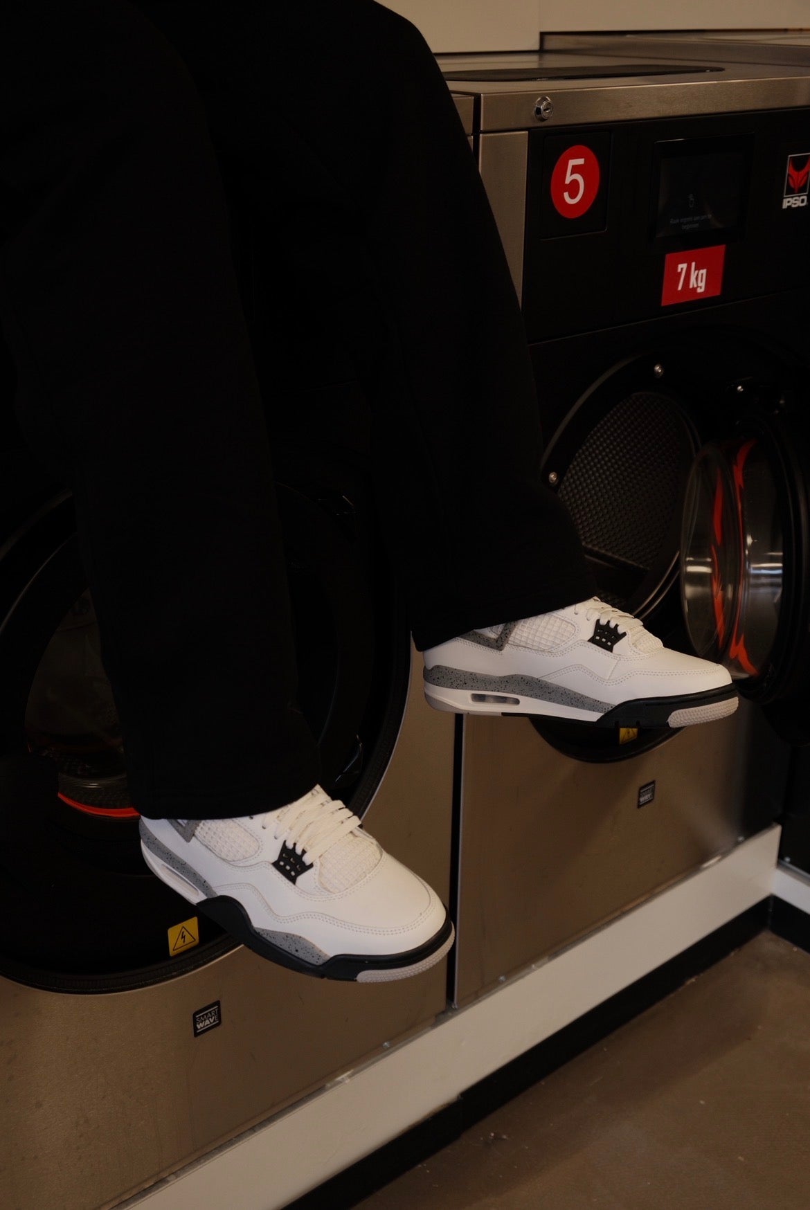 Thirty-Two Essentials Black