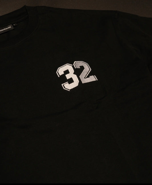 32 Black-Garment
